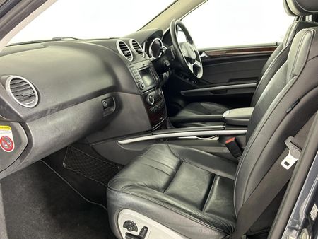 2009-Mercedes-Benz-ML-350-Auto_8