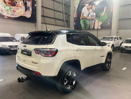 2018-Jeep-Compass-24-Trailhawk-Auto_2
