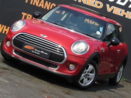 2016-MINI-Hatch-One-12T_5