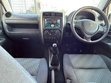 2017-Suzuki-Jimny-Suzuki-Jimny-13_7