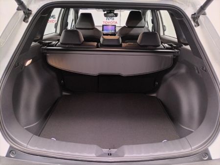 2025-Toyota-Corolla-Cross-18-XR-Hybrid_7
