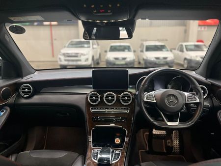2017-Mercedes-AMG-GLC-43-AMG-4Matic_9