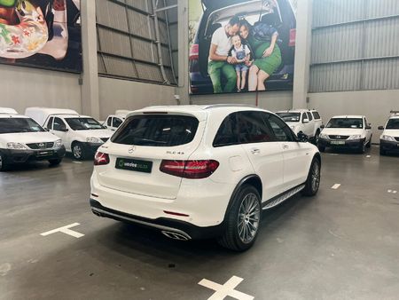 2017-Mercedes-AMG-GLC-43-AMG-4Matic_2