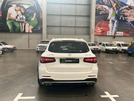 2017-Mercedes-AMG-GLC-43-AMG-4Matic_3