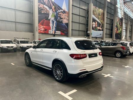 2017-Mercedes-AMG-GLC-43-AMG-4Matic_4