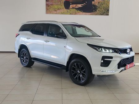 2025-Toyota-Fortuner-Toyota-Fortuner-28-4x4-GR-S-AT_0
