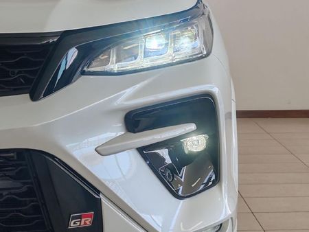 2025-Toyota-Fortuner-Toyota-Fortuner-28-4x4-GR-S-AT_2