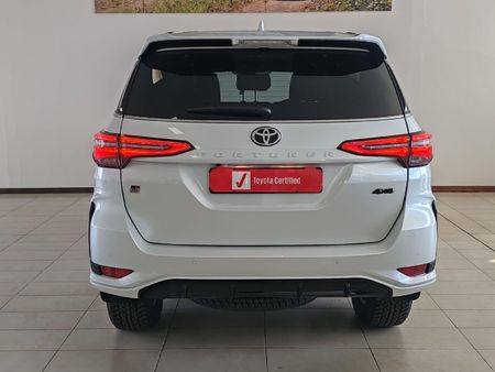 2025-Toyota-Fortuner-Toyota-Fortuner-28-4x4-GR-S-AT_3