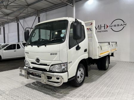 2024-Hino-300-614-SWB-EU3-FC-CC_2