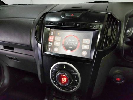 2021-Isuzu-D-Max-300-LX-Double-Cab_12