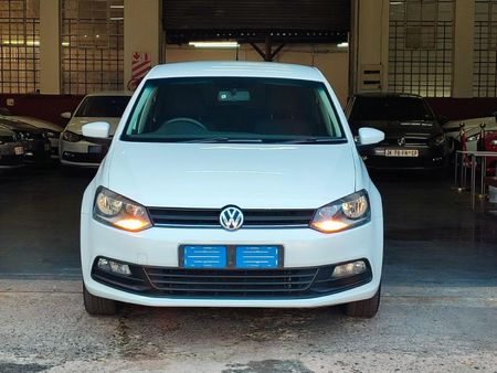 2020-Volkswagen-Polo-Vivo-14-Comfortline-5-dr_2