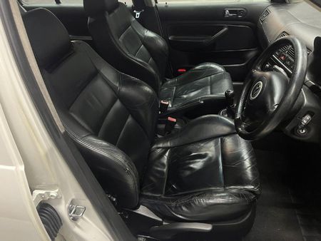 2002-Volkswagen-Golf-4-GTI-18T_6