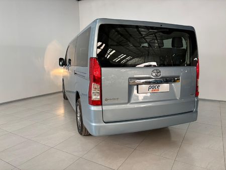 2021-Toyota-Quantum-28-GL-11-seat_9