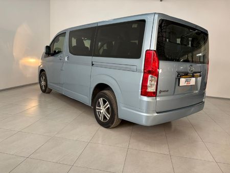 2021-Toyota-Quantum-28-GL-11-seat_10