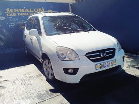 2010-Kia-Carens-20-Auto_0