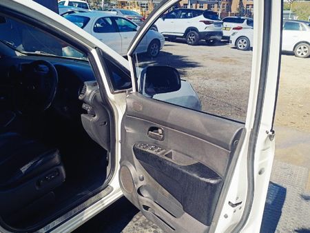 2010-Kia-Carens-20-Auto_11