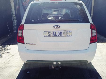 2010-Kia-Carens-20-Auto_4