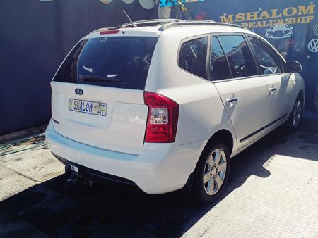 2010-Kia-Carens-20-Auto_5