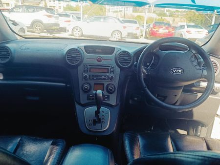 2010-Kia-Carens-20-Auto_6