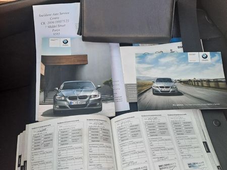 2011-BMW-3-Series-330d-Innovation-Auto_11