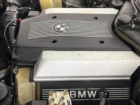 1994-BMW-7-Series-740i-Auto_10