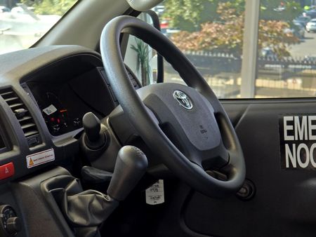 2025-Toyota-Quantum-25-D-4D-Sesfikile-16-seat_13