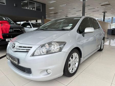 2012-Toyota-Auris-16-TRD_2