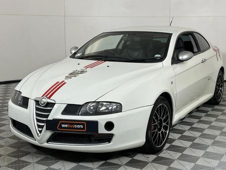 2010-Alfa-Romeo-GT-32-V6-Distinctive_0