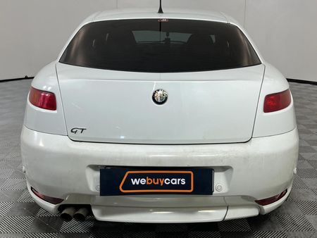 2010-Alfa-Romeo-GT-32-V6-Distinctive_11