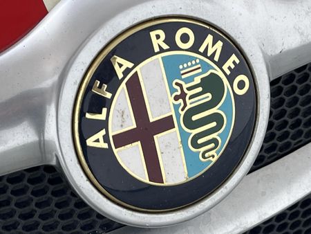 2010-Alfa-Romeo-GT-32-V6-Distinctive_7
