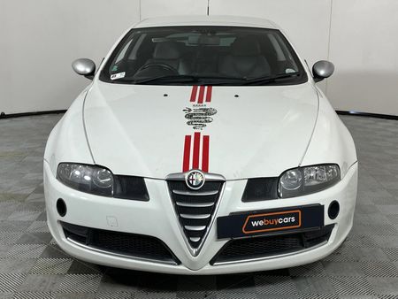 2010-Alfa-Romeo-GT-32-V6-Distinctive_8
