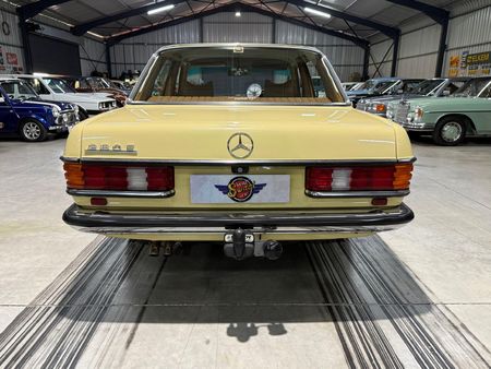 1980-Mercedes-Benz-E-Class-280-E_13