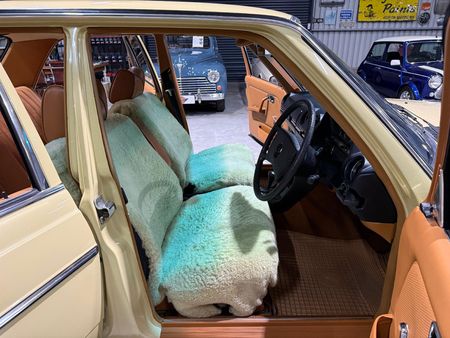1980-Mercedes-Benz-E-Class-280-E_15
