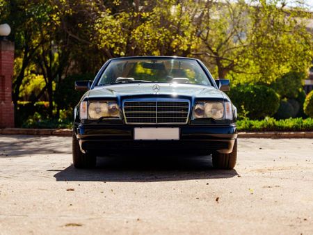 1996-Mercedes-Benz-E-Class-E-320-Auto_9