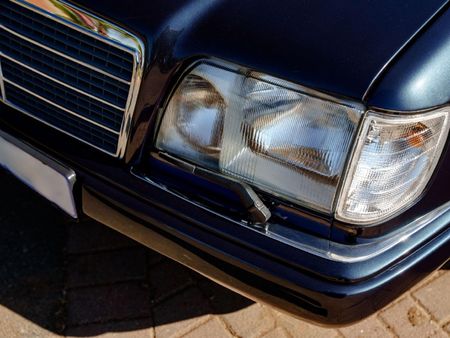1996-Mercedes-Benz-E-Class-E-320-Auto_16