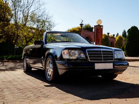 1996-Mercedes-Benz-E-Class-E-320-Auto_1