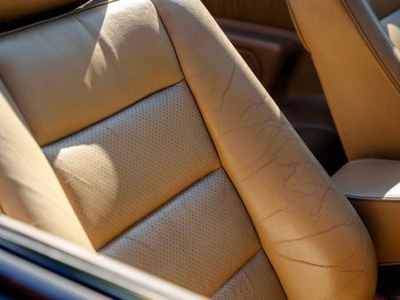 1996-Mercedes-Benz-E-Class-E-320-Auto_21