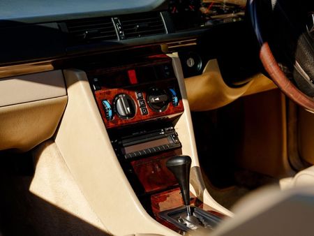 1996-Mercedes-Benz-E-Class-E-320-Auto_24
