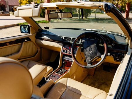 1996-Mercedes-Benz-E-Class-E-320-Auto_26