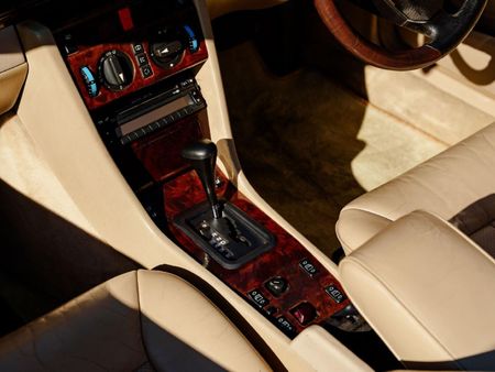 1996-Mercedes-Benz-E-Class-E-320-Auto_28
