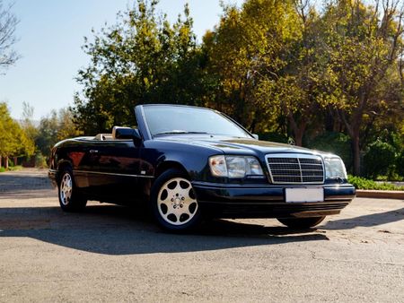 1996-Mercedes-Benz-E-Class-E-320-Auto_2