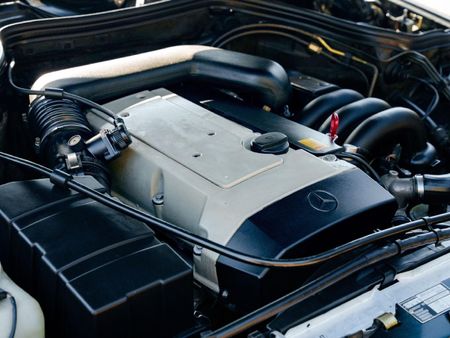1996-Mercedes-Benz-E-Class-E-320-Auto_30