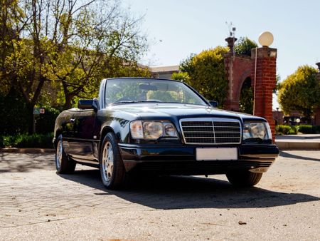 1996-Mercedes-Benz-E-Class-E-320-Auto_3