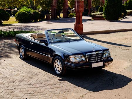 1996-Mercedes-Benz-E-Class-E-320-Auto_4
