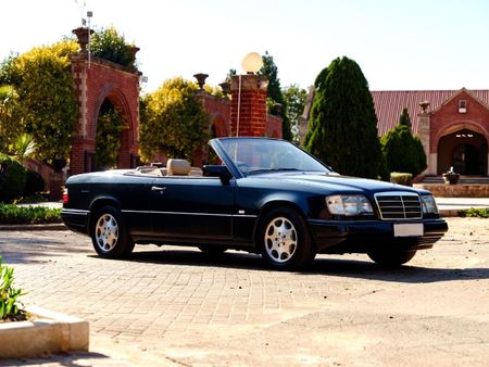 1996-Mercedes-Benz-E-Class-E-320-Auto_5