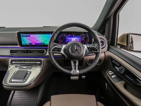 2025-Mercedes-Benz-V-Class-V300d-Exclusive_7