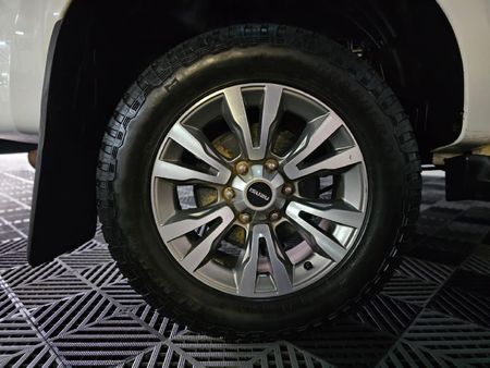 2019-Isuzu-D-Max-300-LX-4x4-Double-Cab_4
