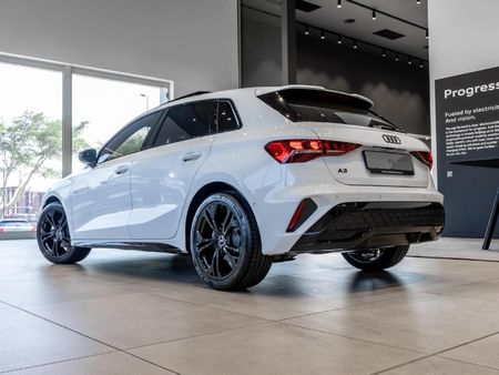 2025-Audi-A3-Sportback-Black-Edition-35-TFSI_7