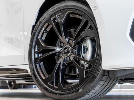 2025-Audi-A3-Sportback-Black-Edition-35-TFSI_8