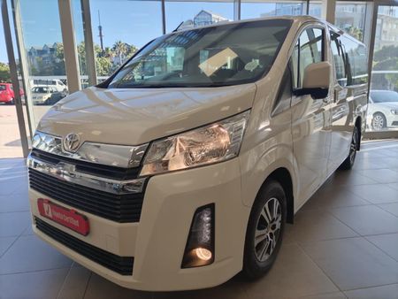 2023-Toyota-Quantum-28-GL-11-seat_17